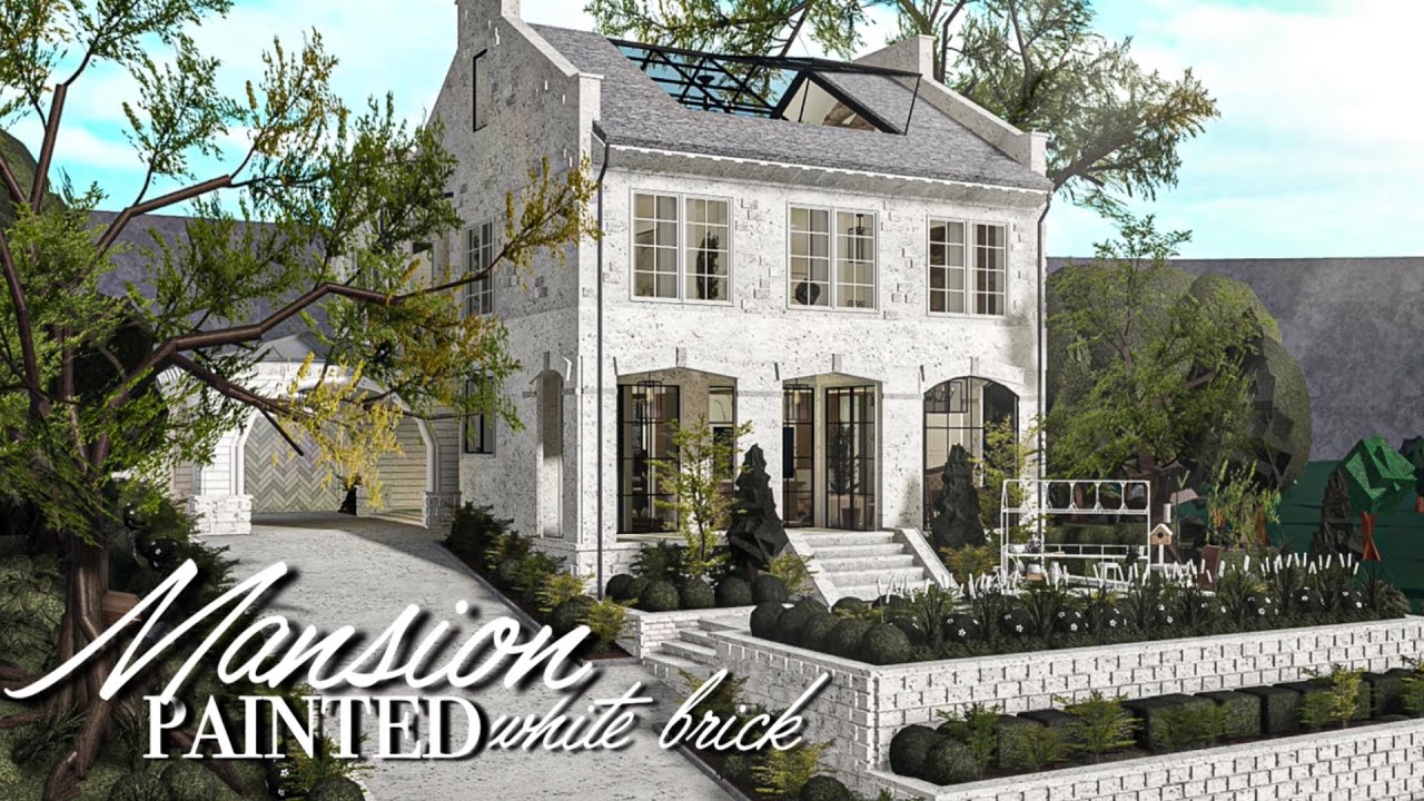 Bloxburg: EP1/3 Two-story painted white brick manor home | Speed Build | Roblox