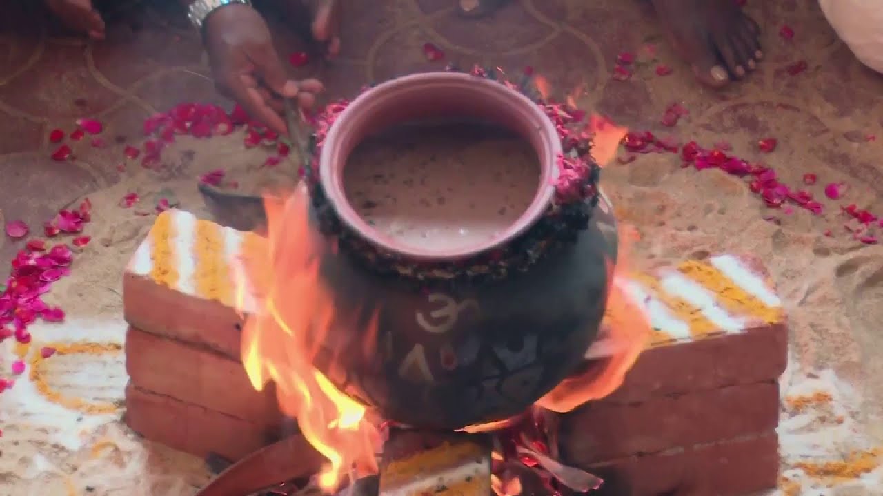 പൊങ്കാല നിവേദ്യം തിളച്ചുമറിയാനായി തയ്യാർ | Attukal Pongala