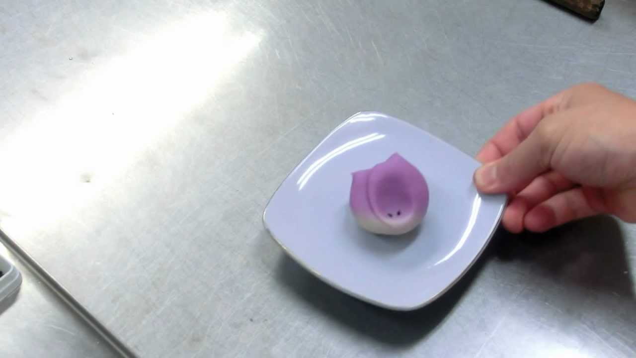 和菓子木村家　'桔梗（ききょう）'　秋の季節の上生菓子・煉切