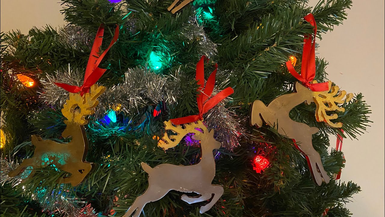 Crafting Joy: Resin Reindeer Ornaments for a Handmade Holiday! 