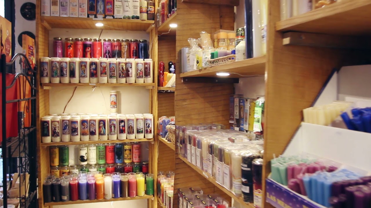 Crémieu Tradition Commerce présente la Caverne aux Grimoires