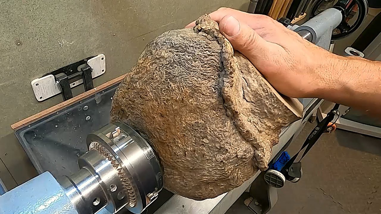 Beautiful Oak burl - Even the cracks look cool..