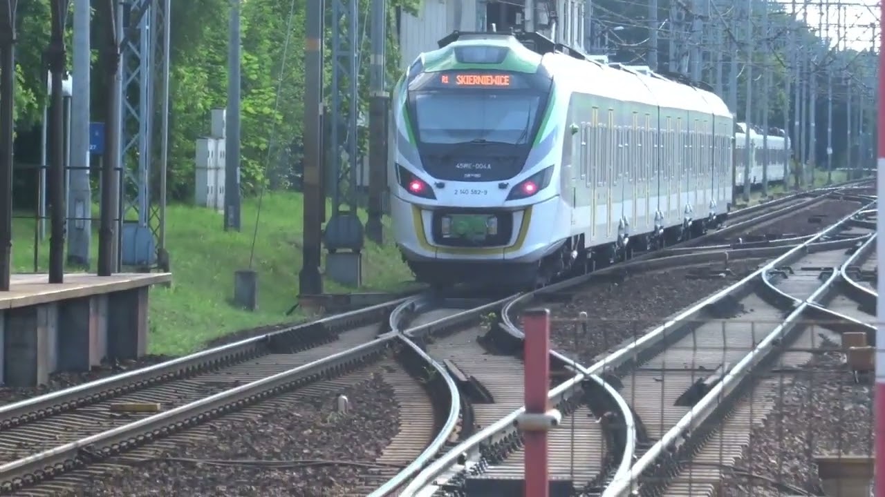 Pociągi i zapowiedzi na stacji Skierniewice w pierwszy dzień wakacji 24.6.2022 cz.1