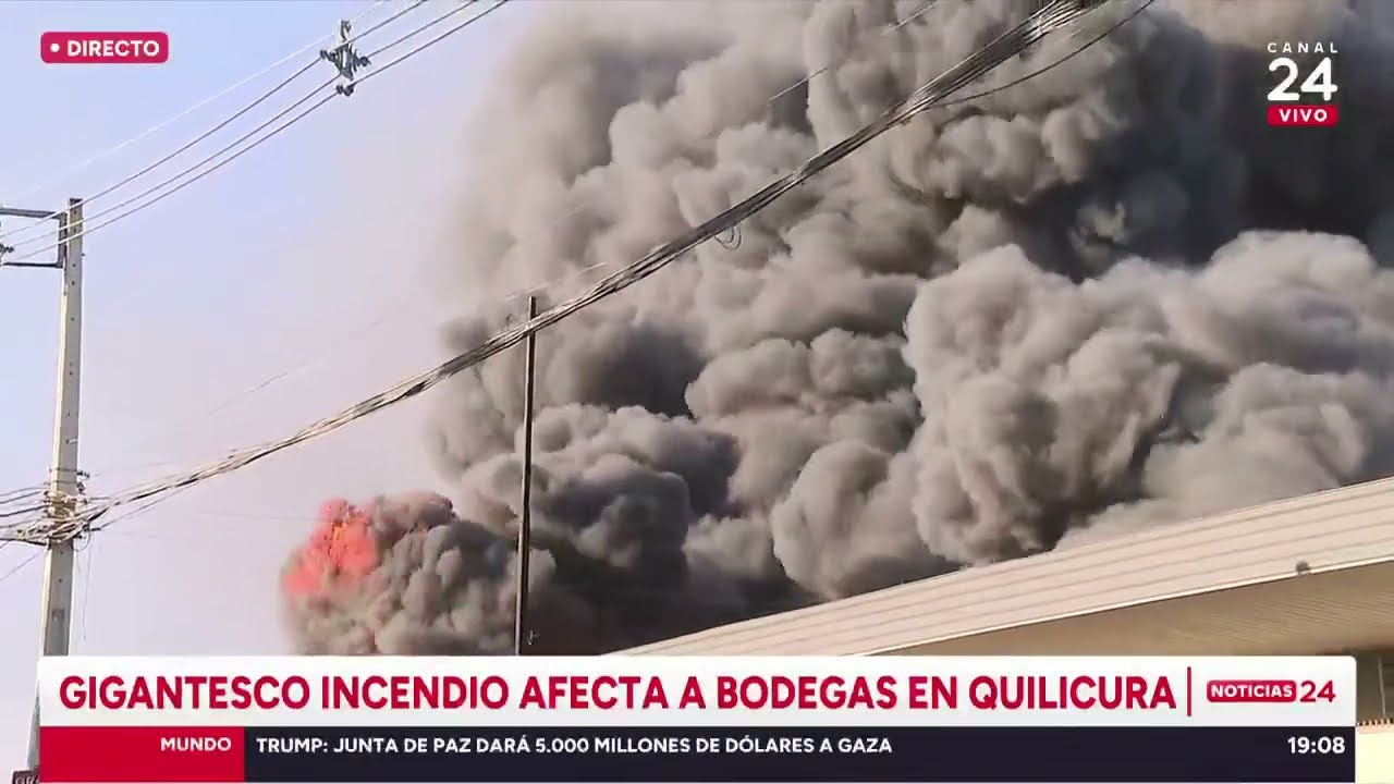 AHORA | GIGANTENTESCO INCENDIO AFECTA A BODEGA EN QUILICURA