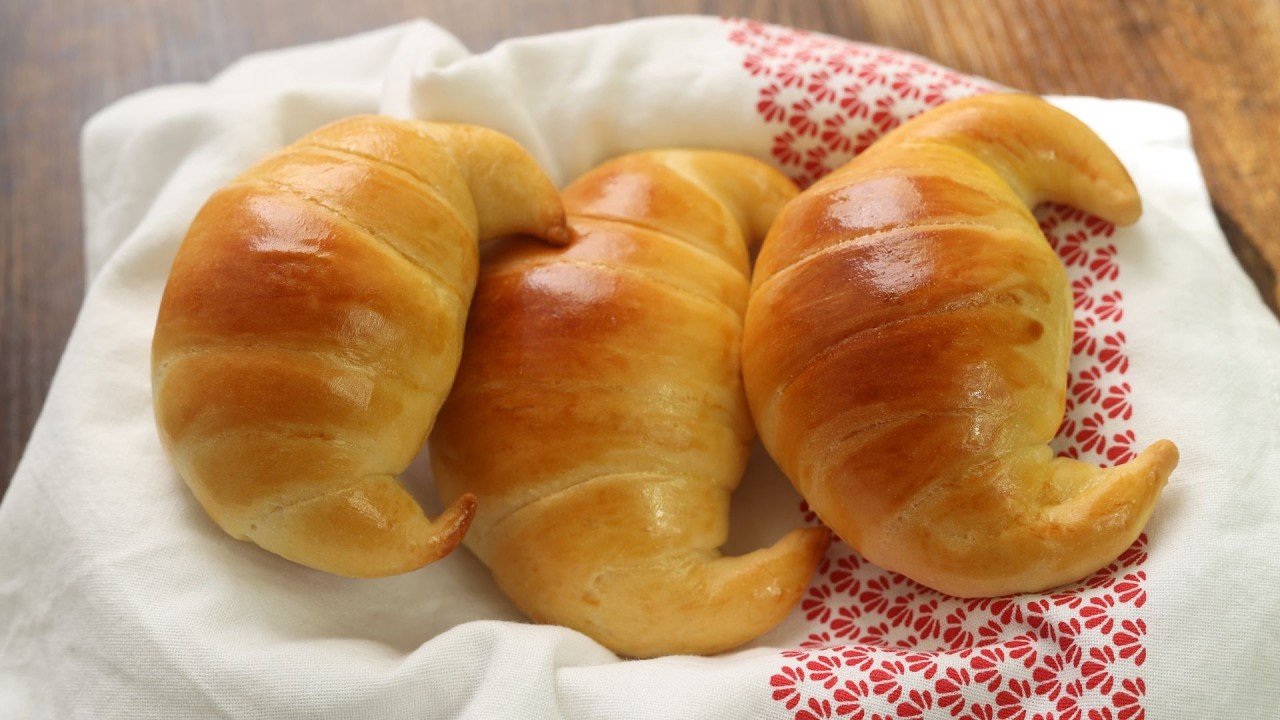 Bánh mì cua nhân phô mai | Bánh mì với Tangzhong | Crescent rolls with cheese filling