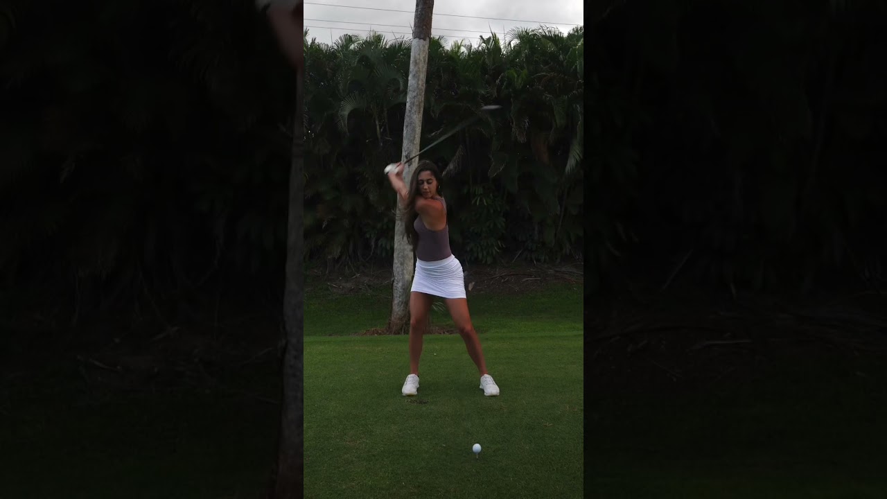 I could never actually play golf with my hair down.. #golf #golfbabes #golfswing #golfcourse #viral