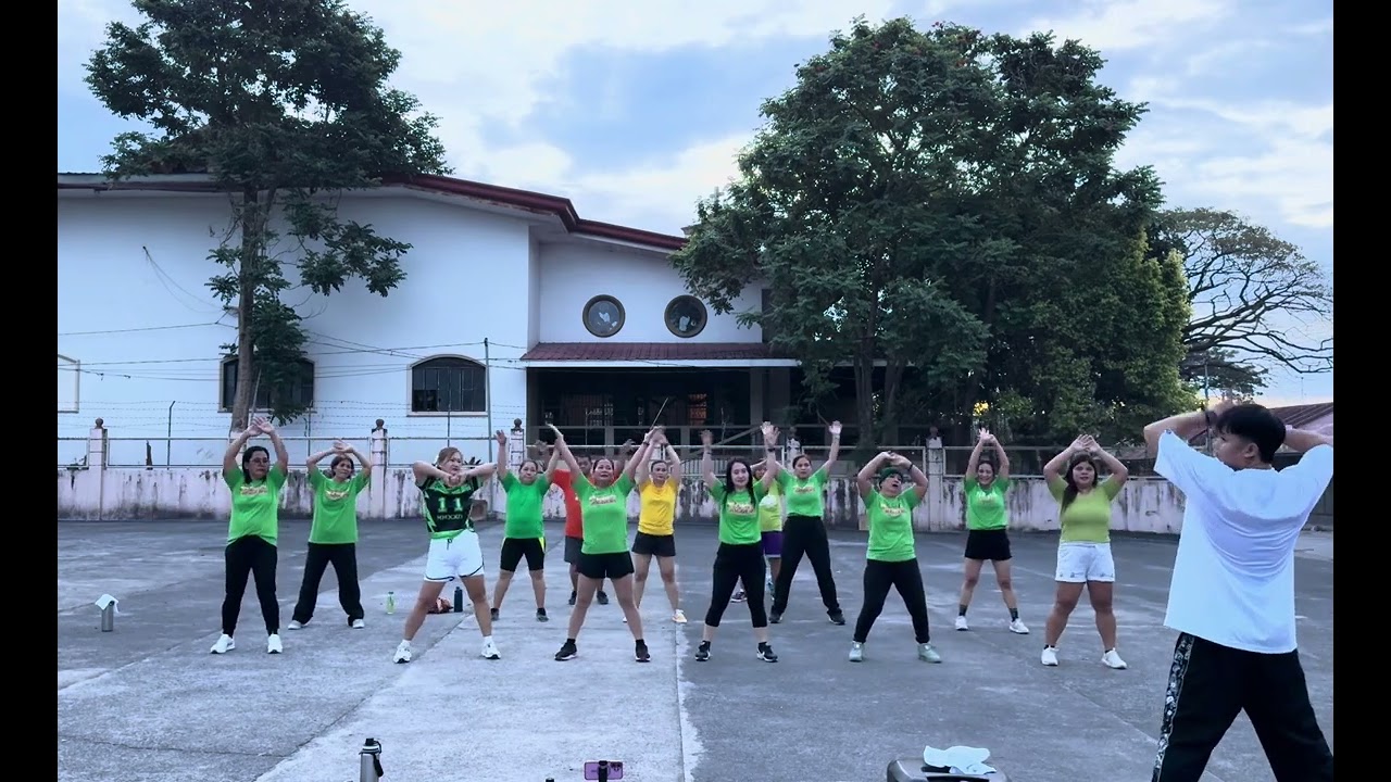Saturday Zumba Dance Workout 💚 (akin ka nalang)