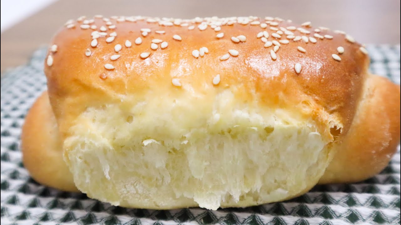 Chifle de casa pufoase cu lapte | Fluffy dinner rolls with milk and butter | Flavoured by Irene