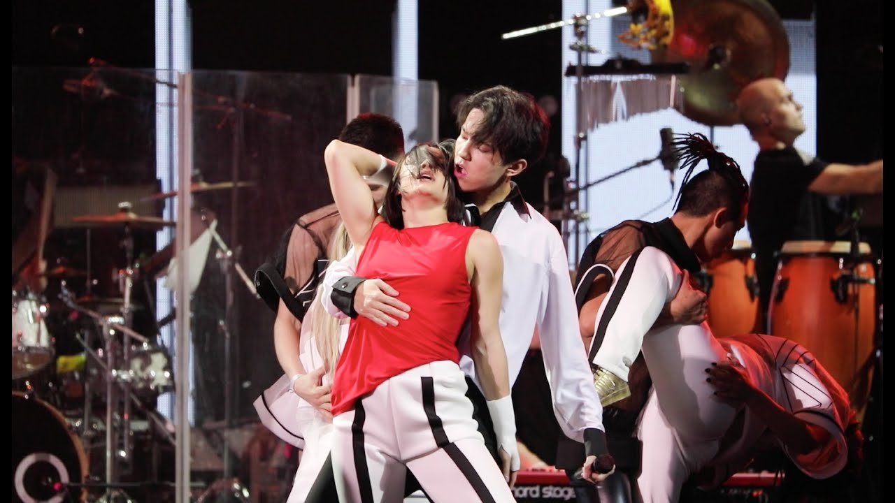 [Fancam][SUB] Dimash Kudaibergen - Give Me Your Love | Saint Petersburg Arnau concert