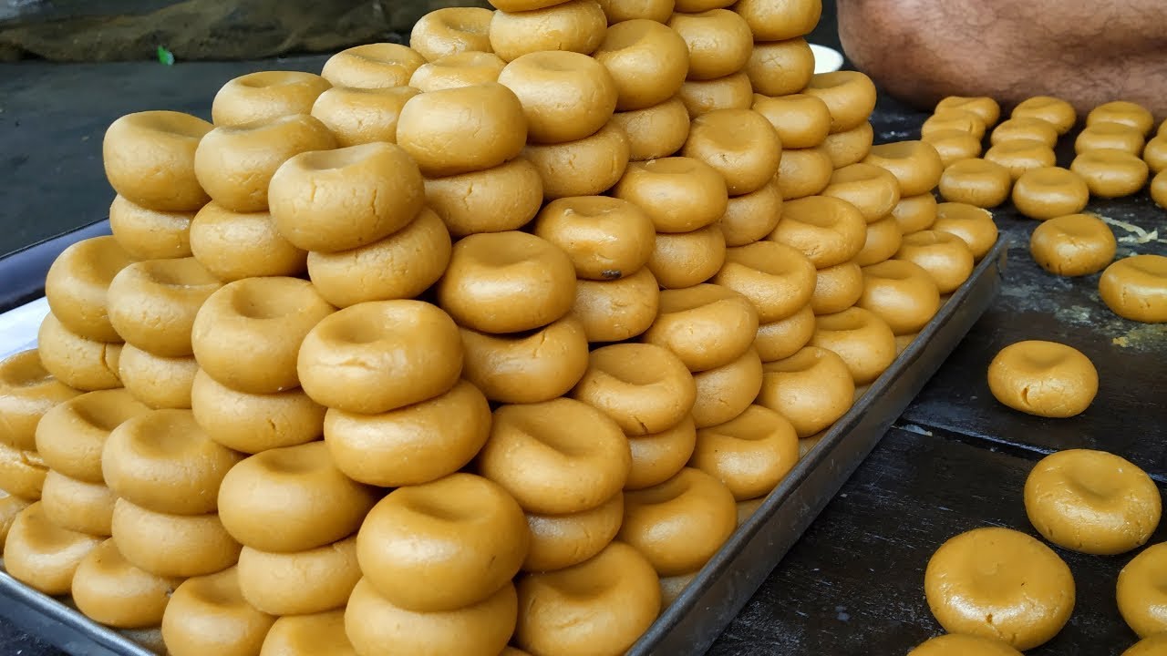 How Its Made - DOODH PEDA - Kova Peda Sweet Making Video - Milk Made Sweet - Indian Sweets Making