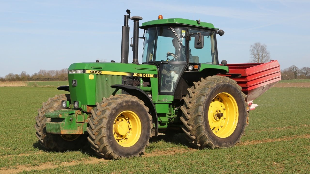 Classic 1991 John Deere 4055 + Lely Centerliner Supabowl 24 | Spreading fertiliser | From Project 55
