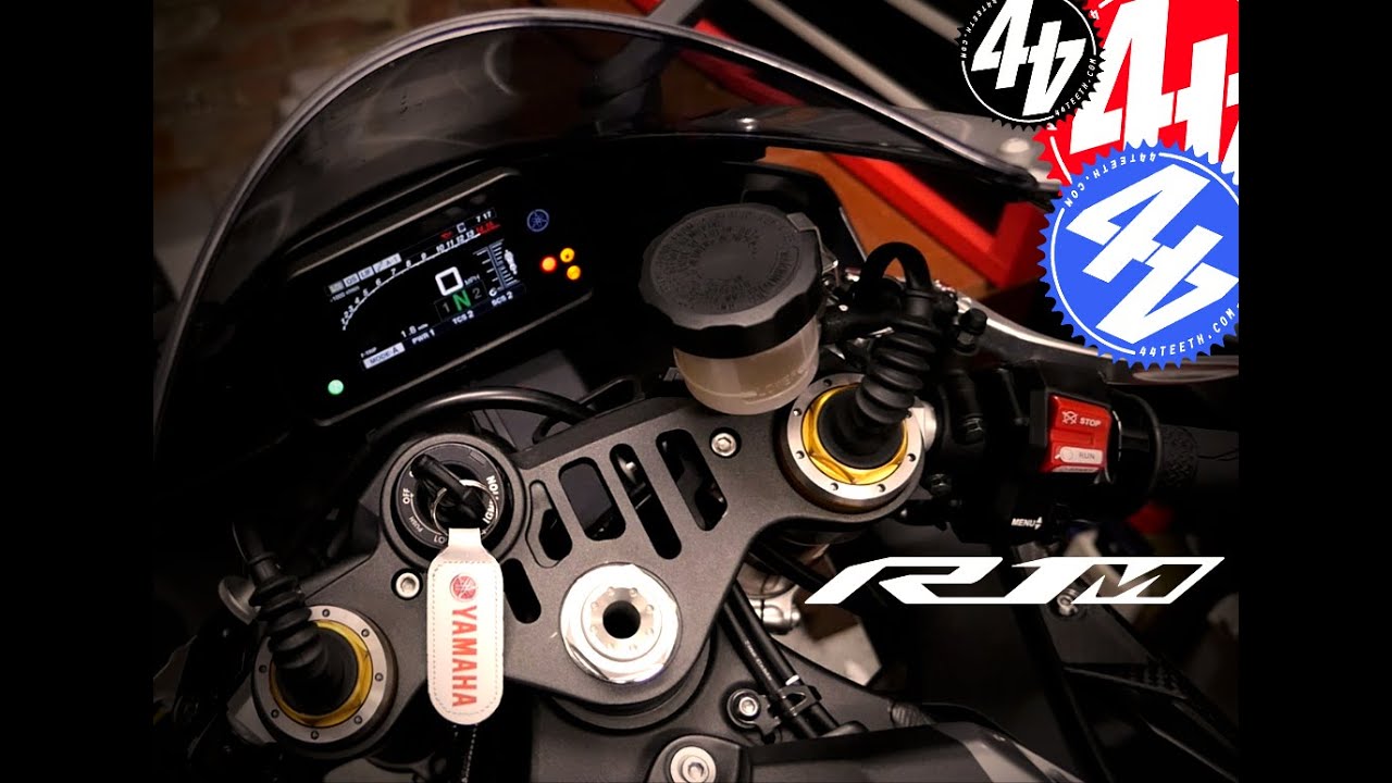 Yamaha YZF-R1M Datalogger