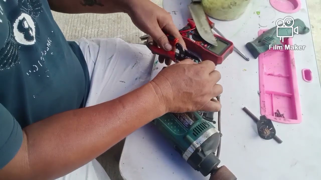 Paano magpalit ng switch ng barena o drill
