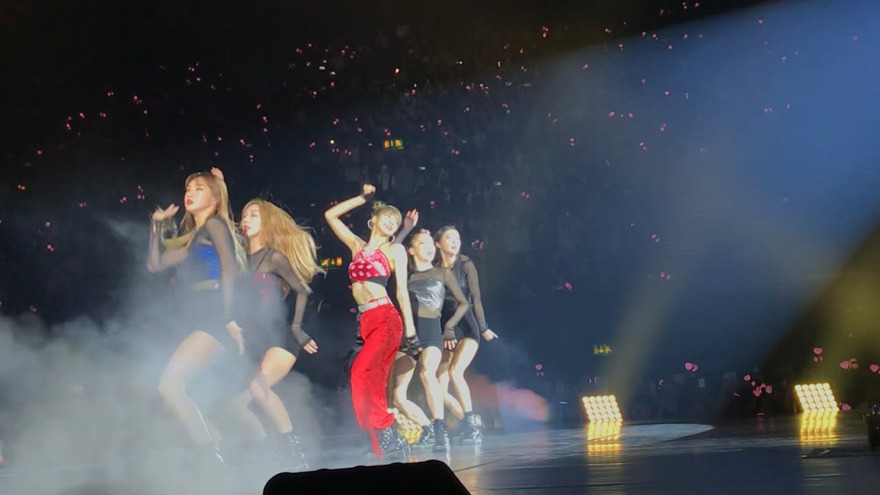 Lisa Solo Stage @ BLACKPINK London Wembley Arena