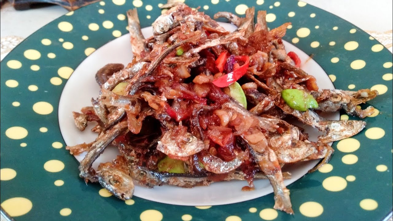 OSENG IKAN ASIN PETE PEDAS UNTUK MENU BERBUKA PUASA 