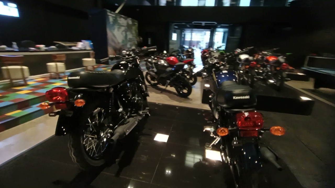 W 175 Black Style vs W 175 SE
