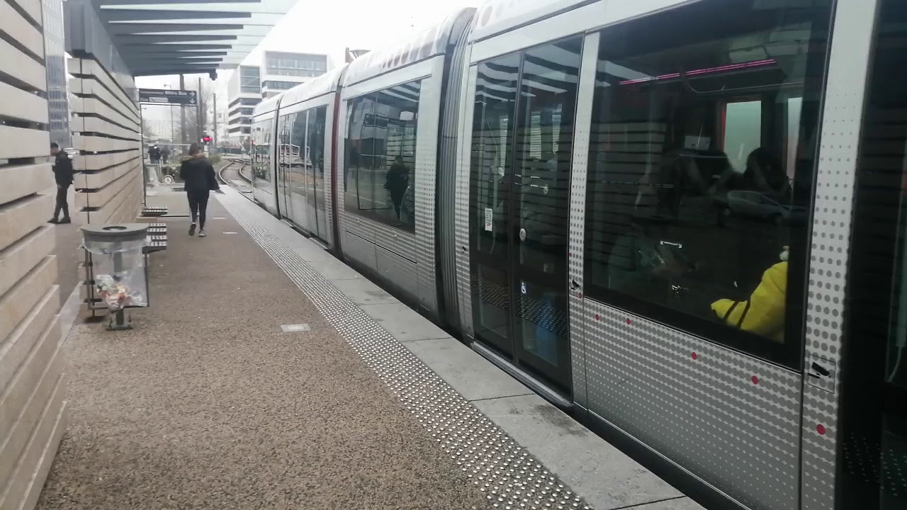 Tramway t3 se Lyon station vaulx en velin