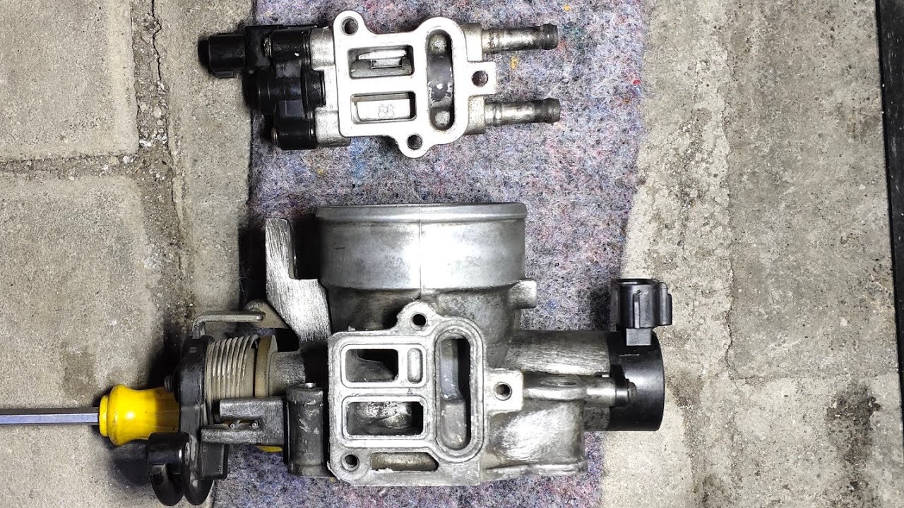 Cara membersikan dan mengganti gasket ISC atau Idle Speed Control Corolla Altis