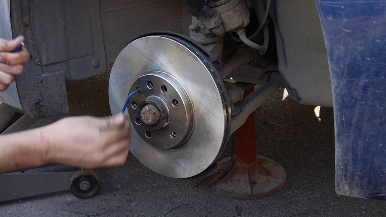 SAAB 9-3 (99-02) front brake pads and rotor replacement