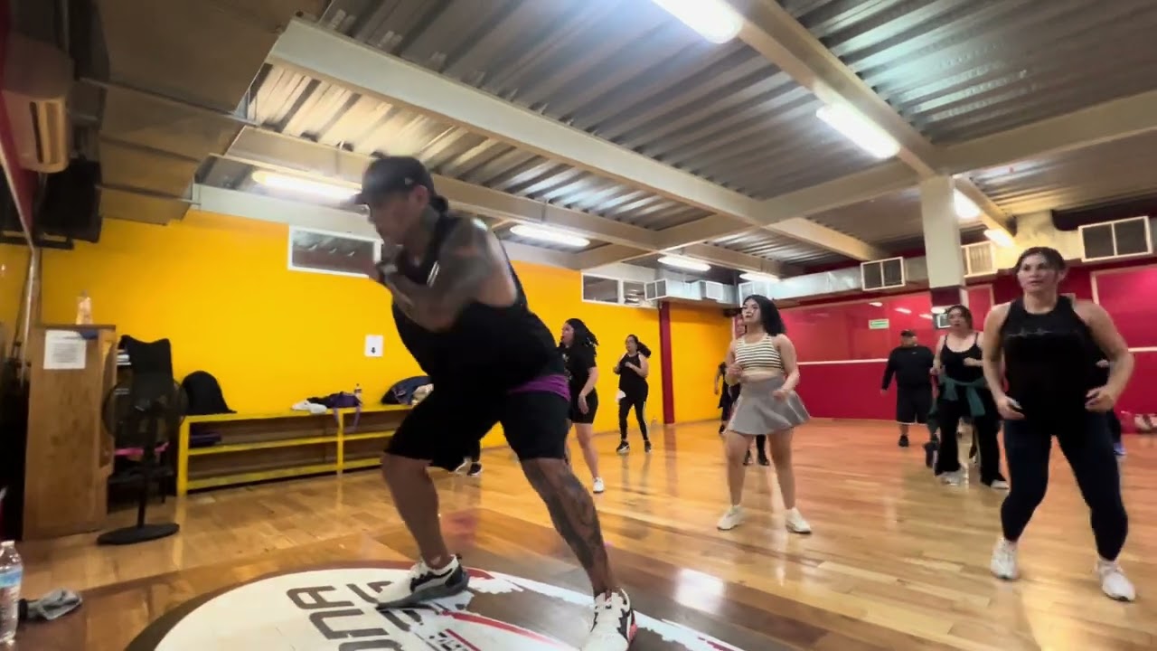 Combate fitness con pantera Maldonado