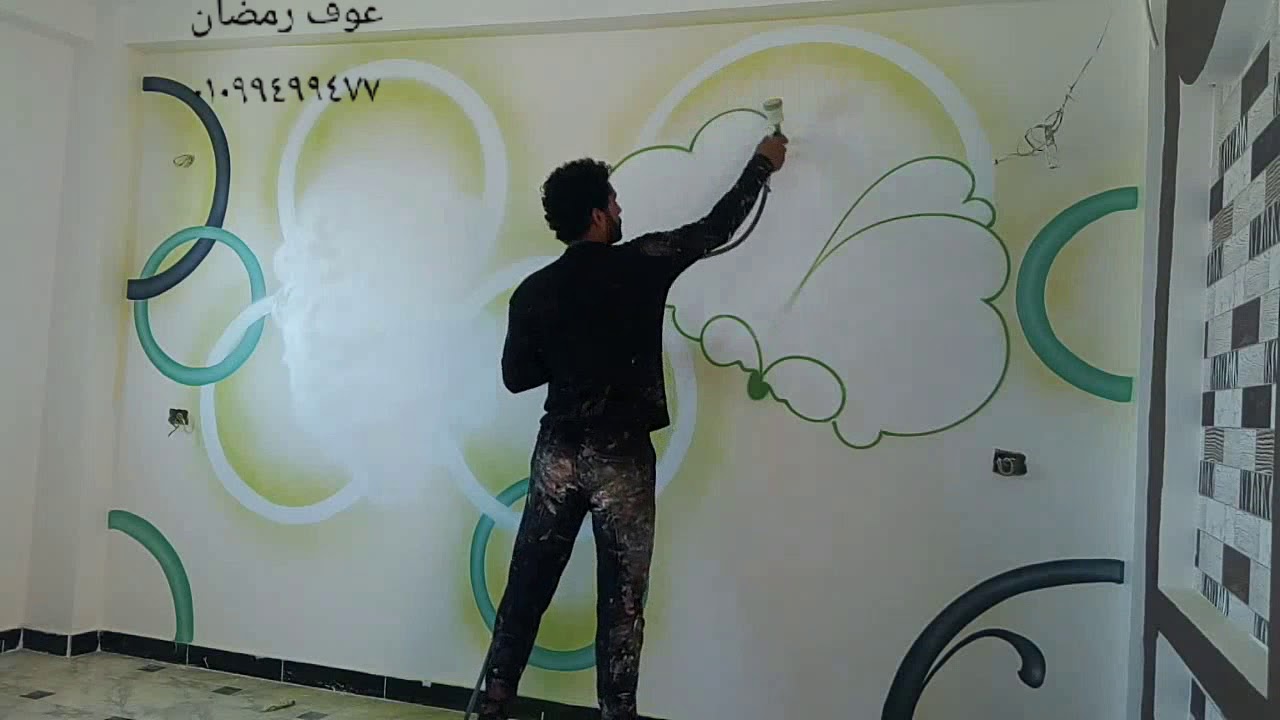طريقه رسم ورده خضراء .مع إستنسل أسود بطريقه إحترافيه.الرسام عوف رمضان٠١٠٩٩٤٩٩٤٧٧