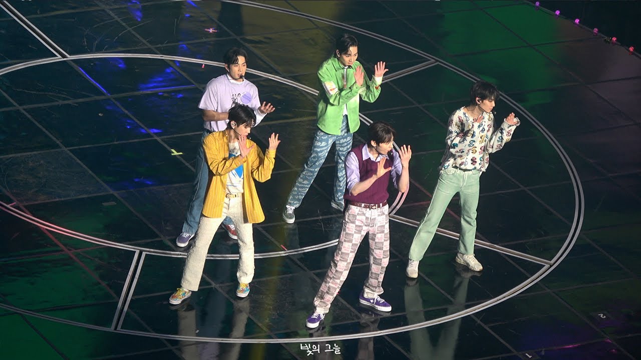 211128 뉴이스트 콘서트 THE BLACK 막콘 Different & LOVE ME
