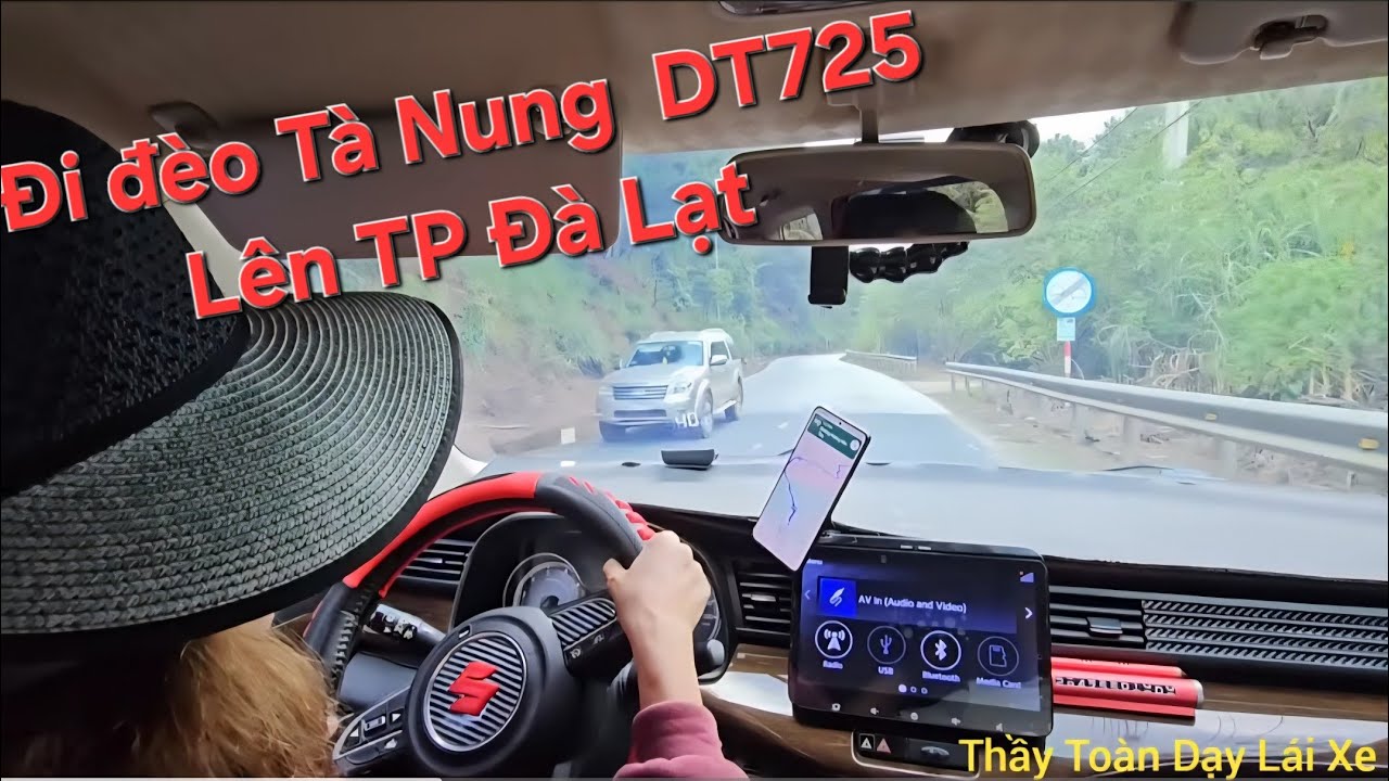 Đi đèo Tà Nung ĐT 725 để vào trung tâm TP Đà Lạt để nâng cao kỹ năng luyện lái xe đường đèo an toàn 