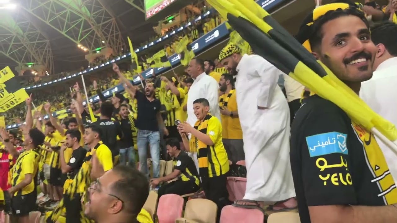 احتفالات جماهير الاتحاد بعد الفوز على الهلال