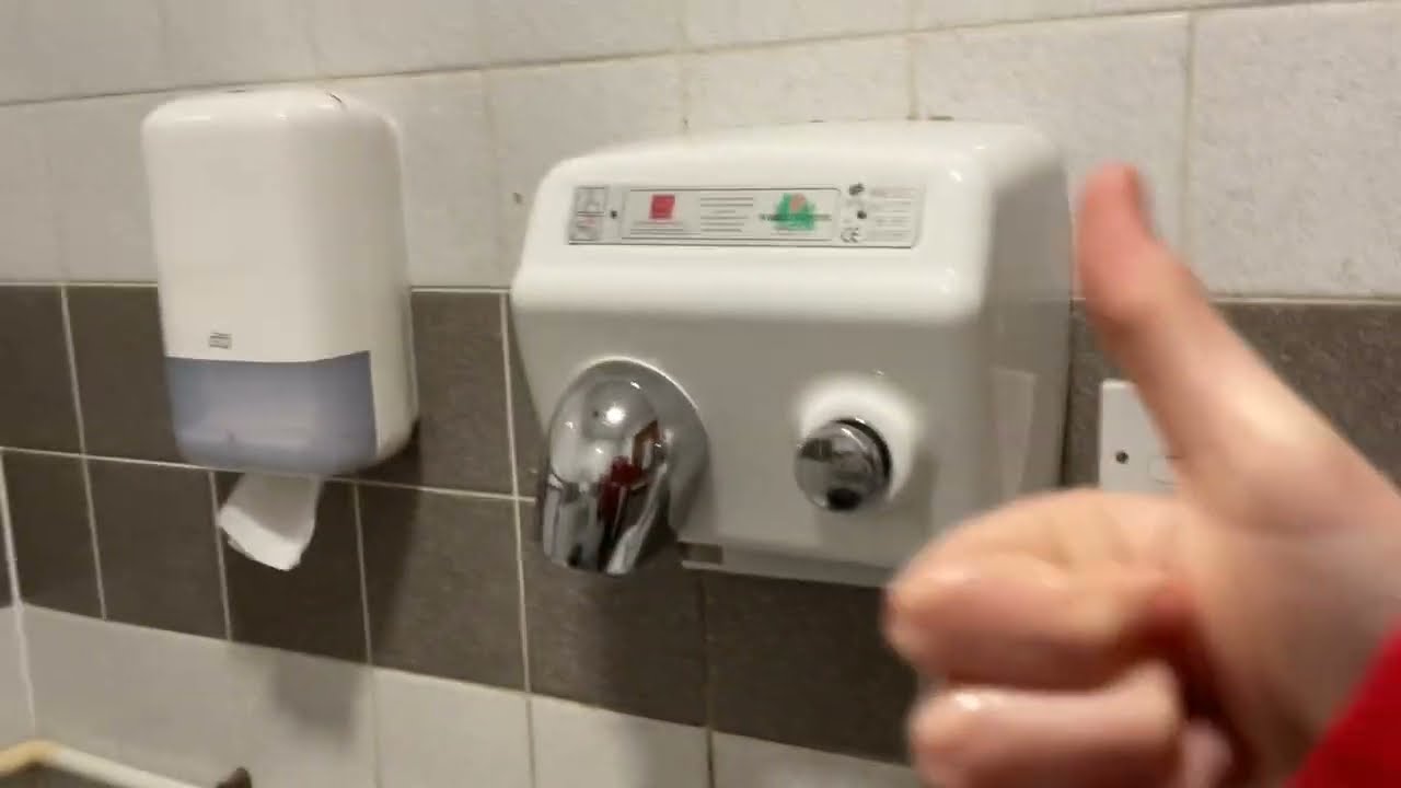 World dryer model a in shopping centre ￼￼