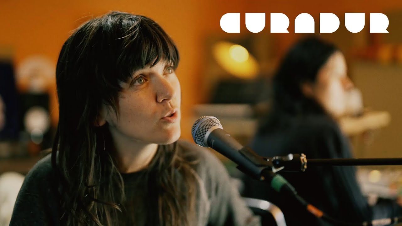 Courtney Barnett & Stella Mozgawa - History Eraser | CURADUR