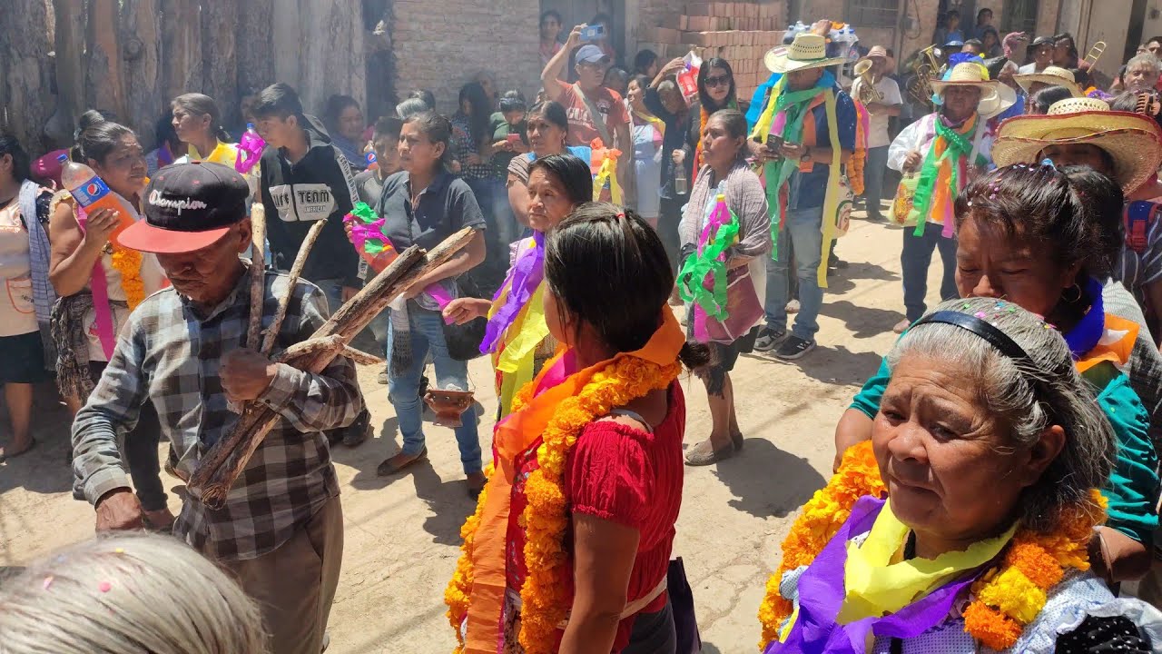 Así Se Vivió El Huacaxtoro En Atliaca Guerrero Feria Del Quinto Viernes 22 de marzo de 2023