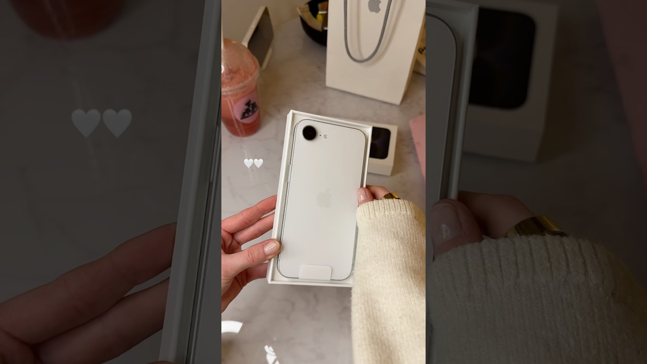 iPhone 16e unboxing (white) ☁️ #apple #unboxing #iphone16e #iphone #iphone16 #aesthetic #tech