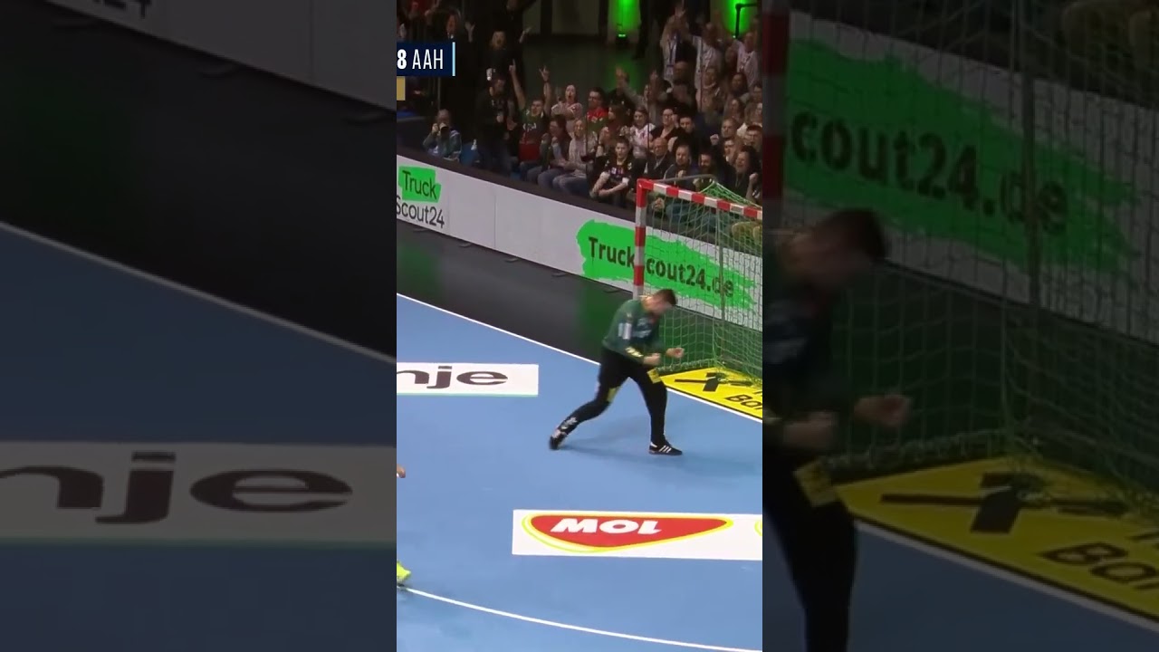 🤯 &iquest;&iexcl;A d&oacute;nde llega la pierna de Sergey Hern&aacute;ndez!? #Balonmano #Handball #ChampionsLeague #Champions