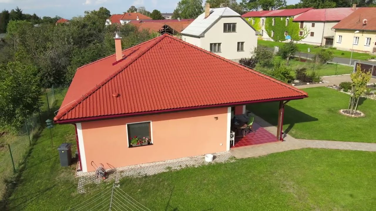 Exteri&eacute;r rodinn&eacute;ho domu GENEPE 109