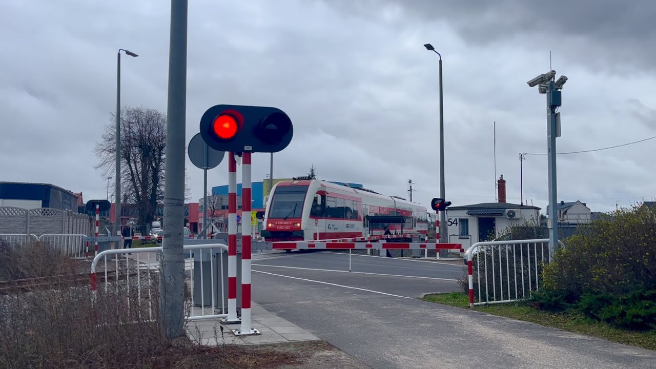 Przejazd kolejowy Rakoniewice, ul. Nowotomyska // Polish Railroad Crossing