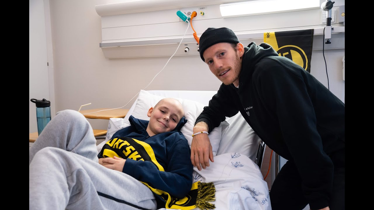 Besøkte kreftsyke Lukas (12): - Vinner vi medalje, så skal du få min
