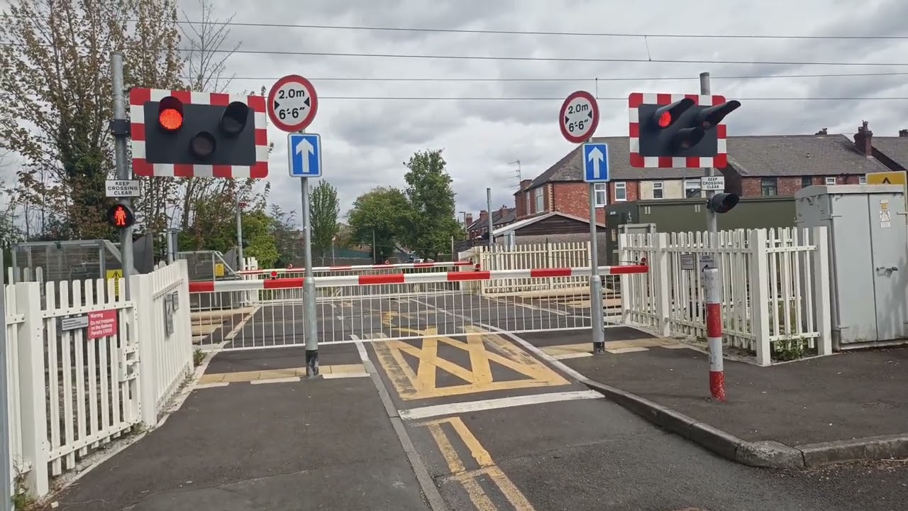 Level crossing by Adas
