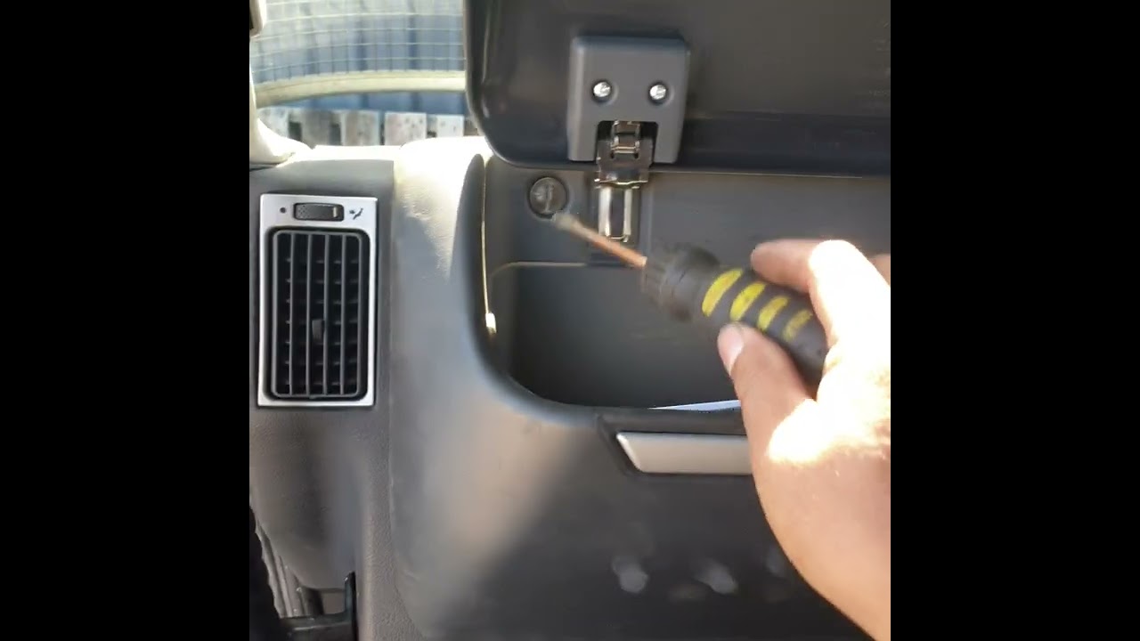 IVECO TRUCK fuse box location