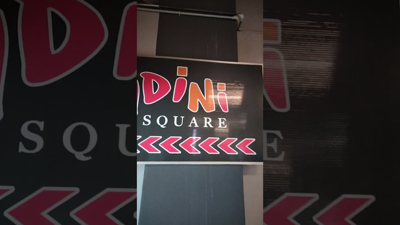 Live di Lotus dan Udini Square