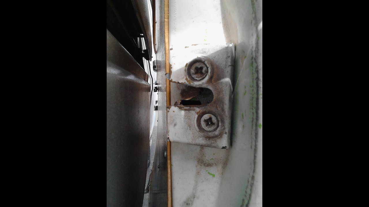 Miracle Mechanic on the Costa Blanca Fixes VW Sliding Door