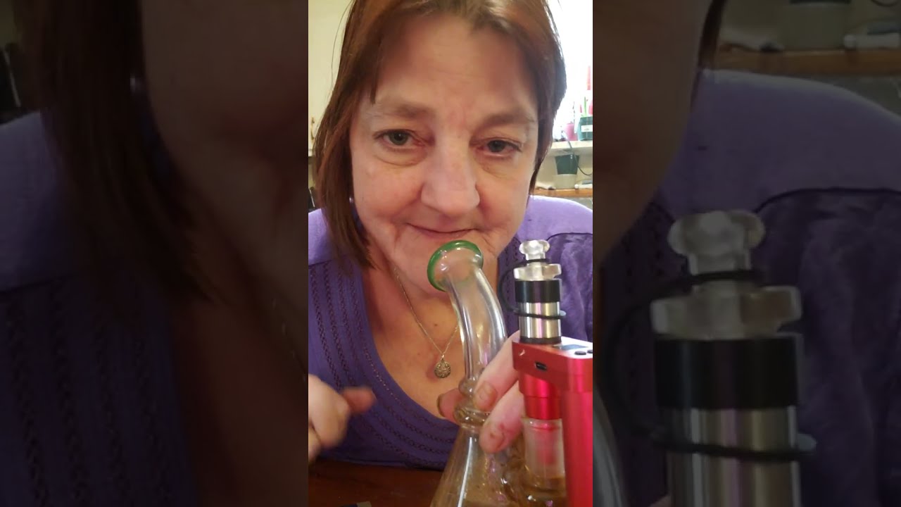 TGIF Weezer hash pipe erig-dab tokesntunes show and tell coughathon boomer learning series
