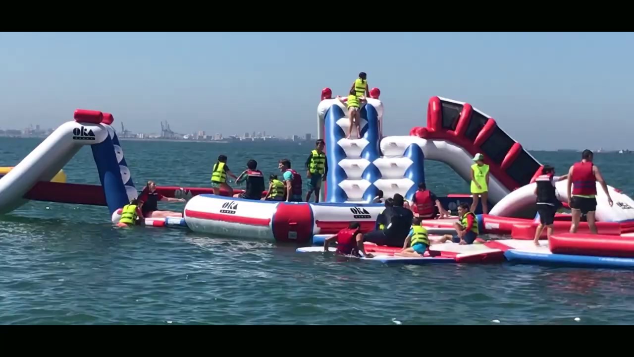 Parque Acuatico en la playa de Las Redes (El Puerto)