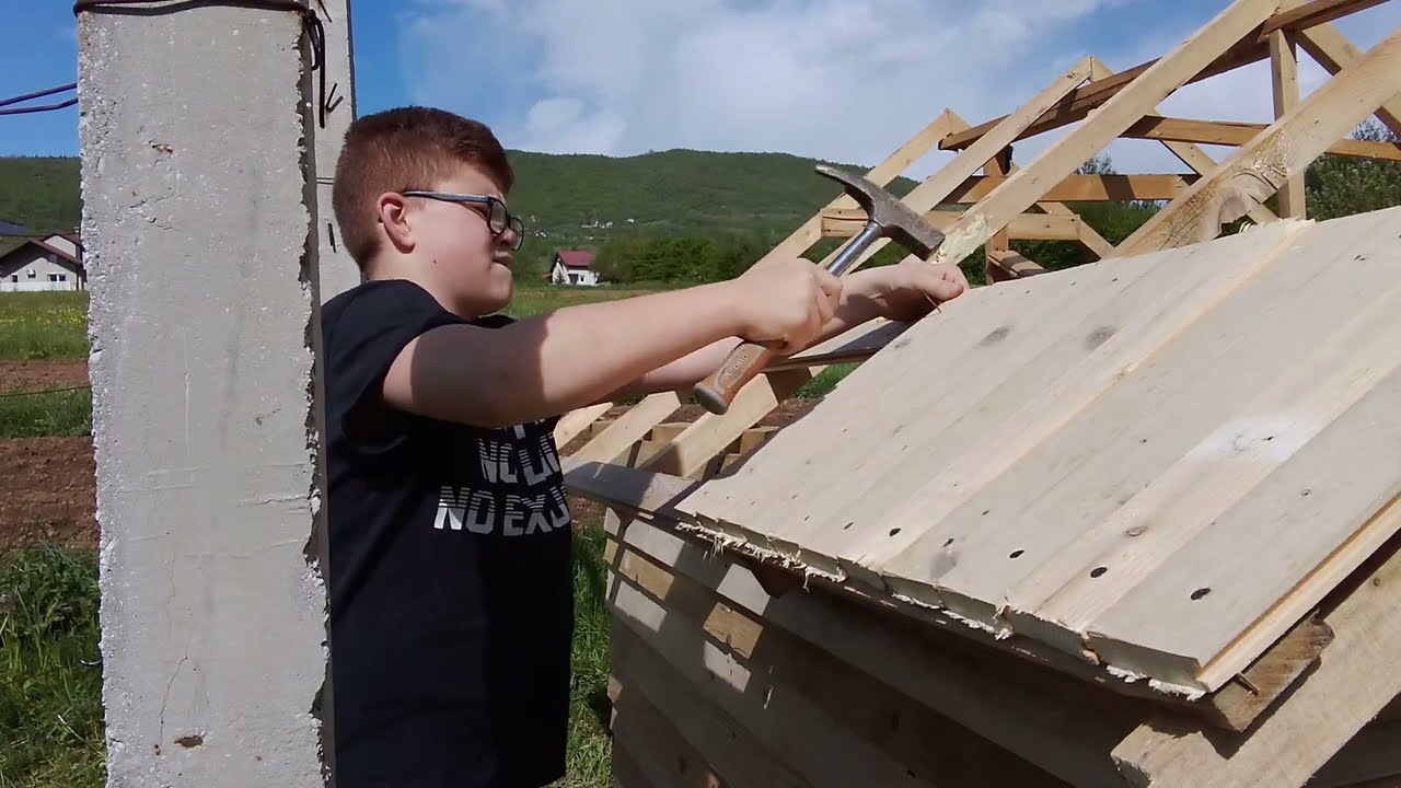 Gradnja kuće (kokošinjca) za koke // Making a chicken house