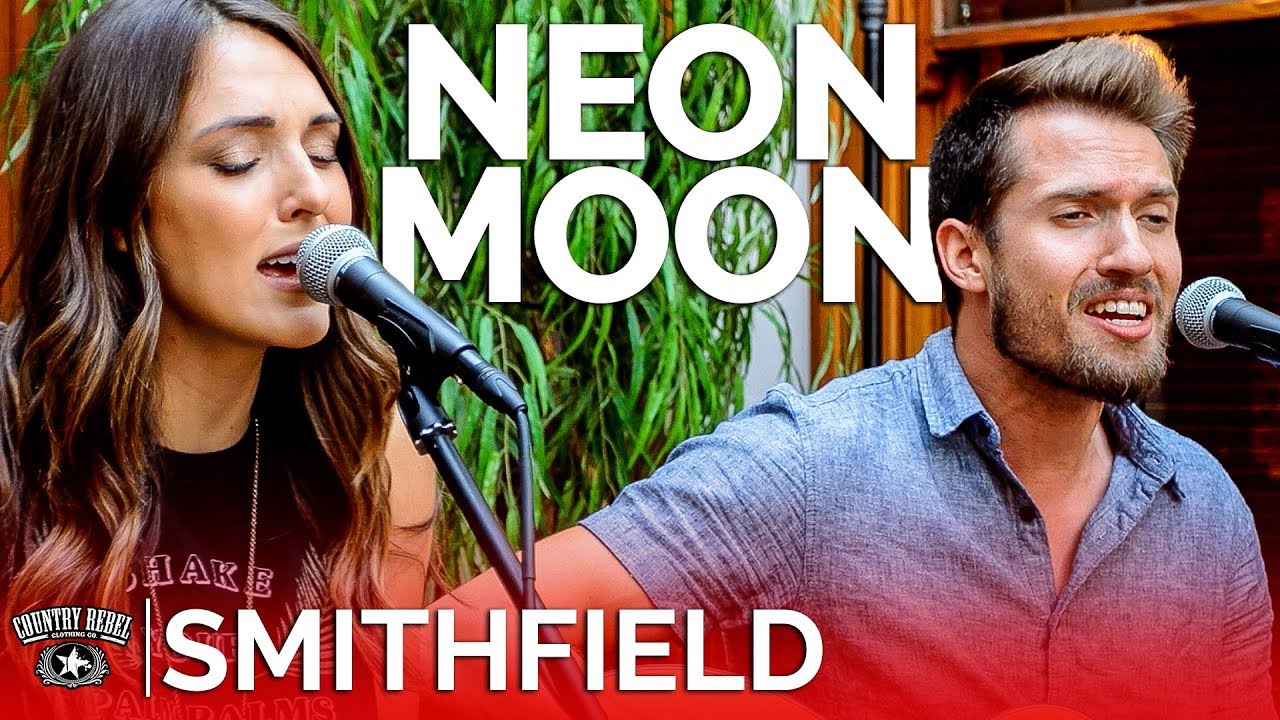 Smithfield - Neon Moon (Acoustic Cover) // Country Rebel HQ Session