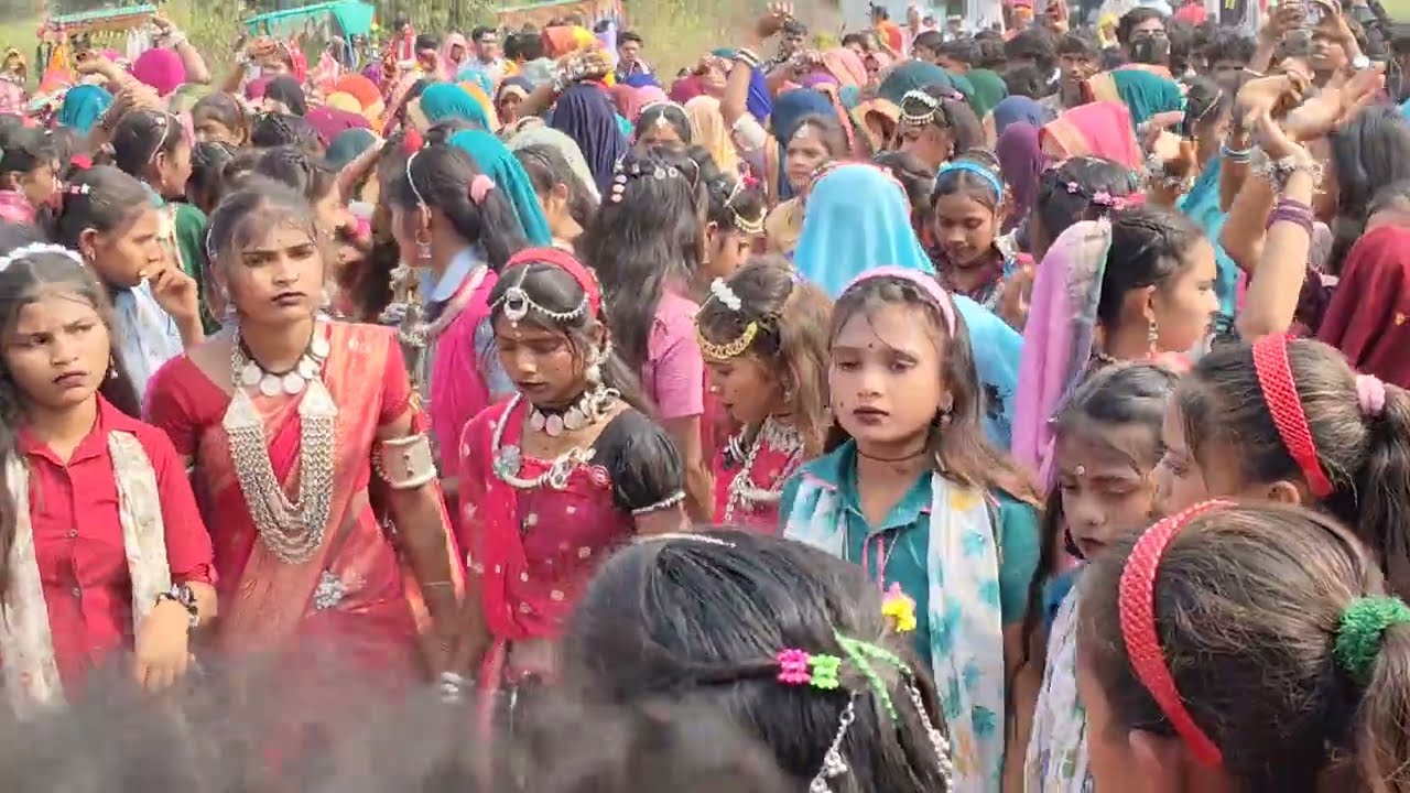 आदिवासी विडियो देखिए सुपरहिट