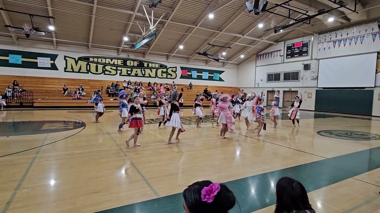 John f Kennedy hmong club @mths hmong night 