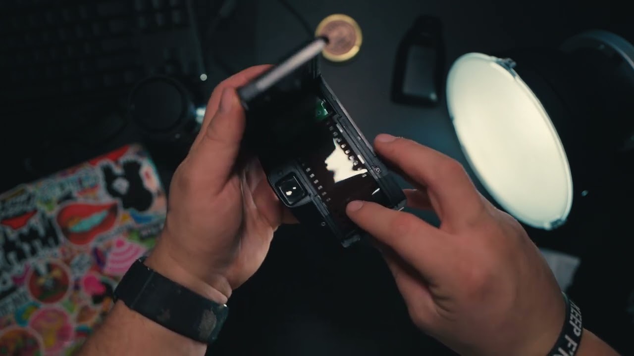 Loading the Canon Sure Shot 80 Tele