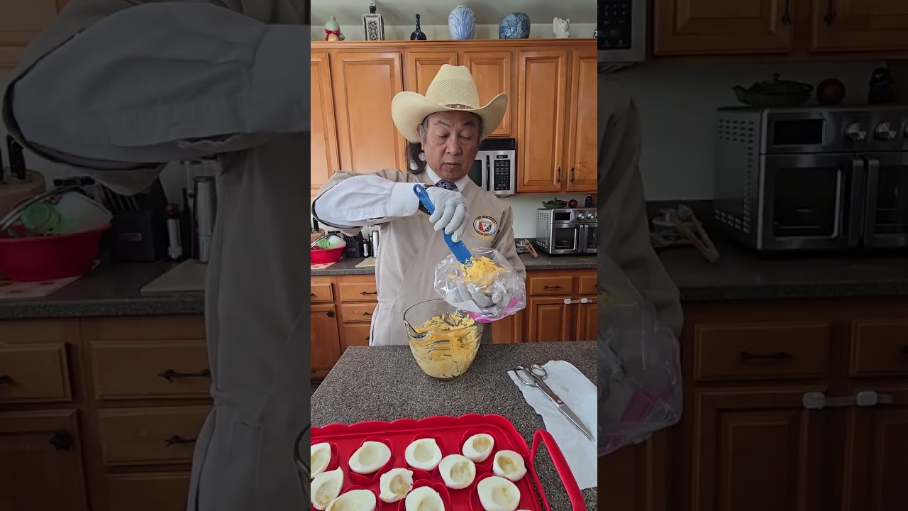 Chow Boss Official vlog - Deviled eggs with smoked paprika 🥰