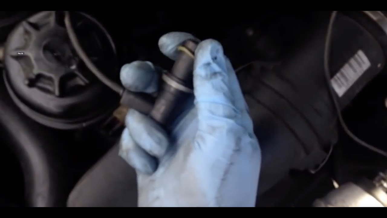 BMW E36 E39 m52 m54 Не заводится. Неисправен датчик коленвала. Замена 325i 328i 330i 525i 528i 530i.