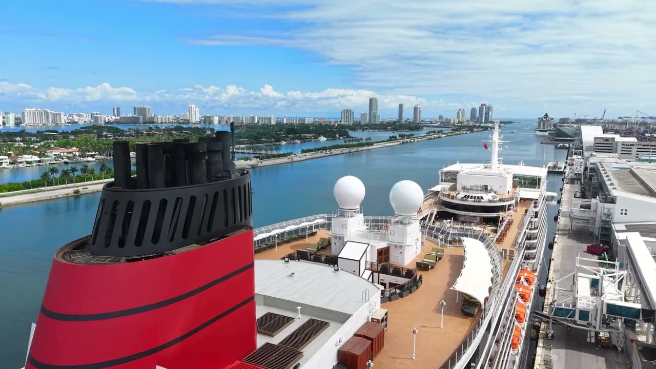 Queen Elizabeth Cruise Ship @ Docked Port Miami Epic #drone Oct 16 2025 #cruiseship #cruisetour